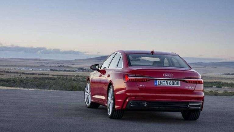 KIRMIZI AUDİ A6 DÜŞÜK KM SIFIR KOKUSU ÜZERİNDE